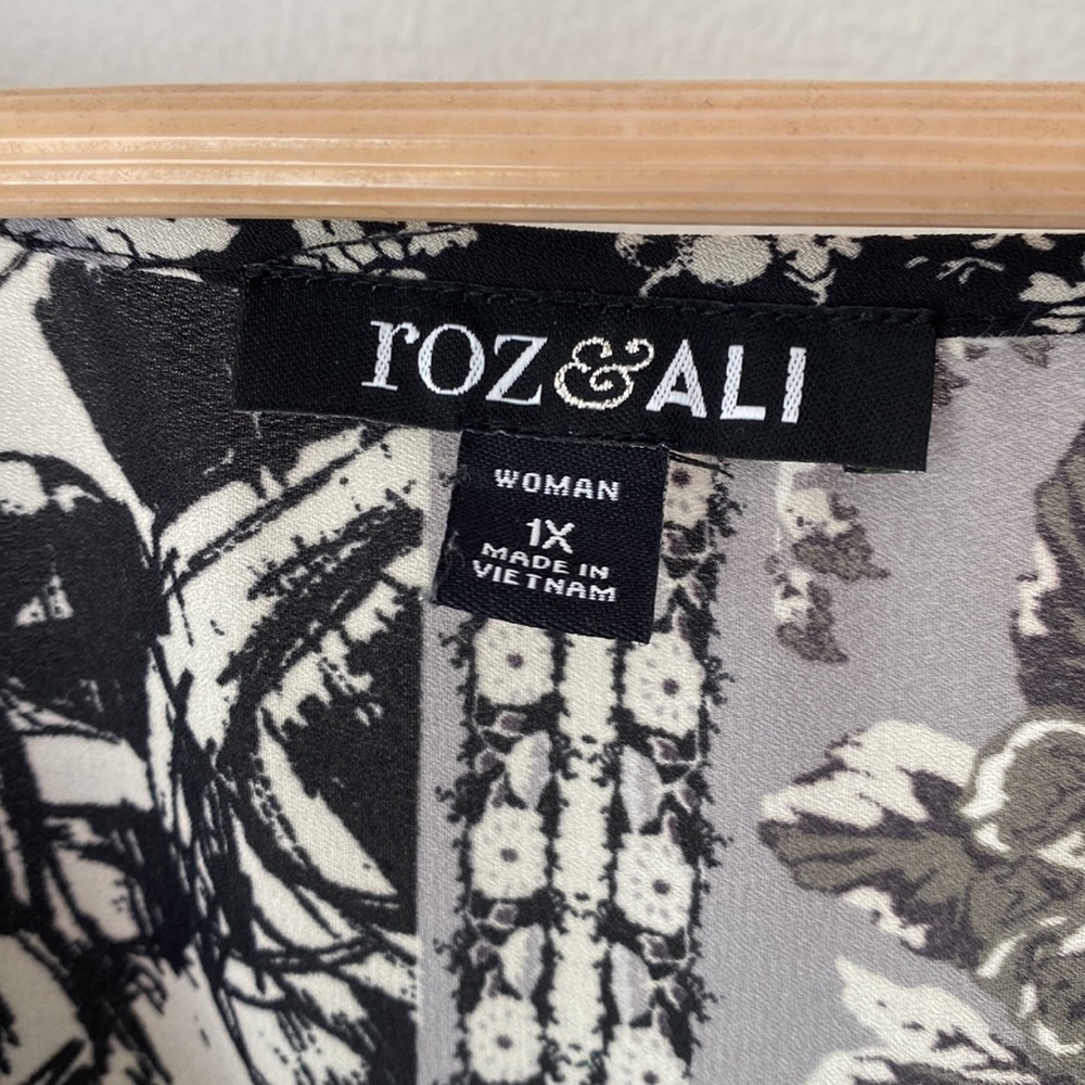 Roz & Ali 1X Floral Print Tunic Top - Picture 2 of 12